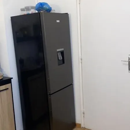 Proche Aeroport Beauvais-tille Apartmán *