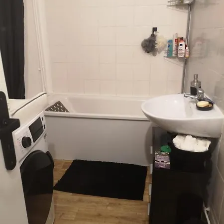 Proche Aeroport Beauvais-tille Apartmán *